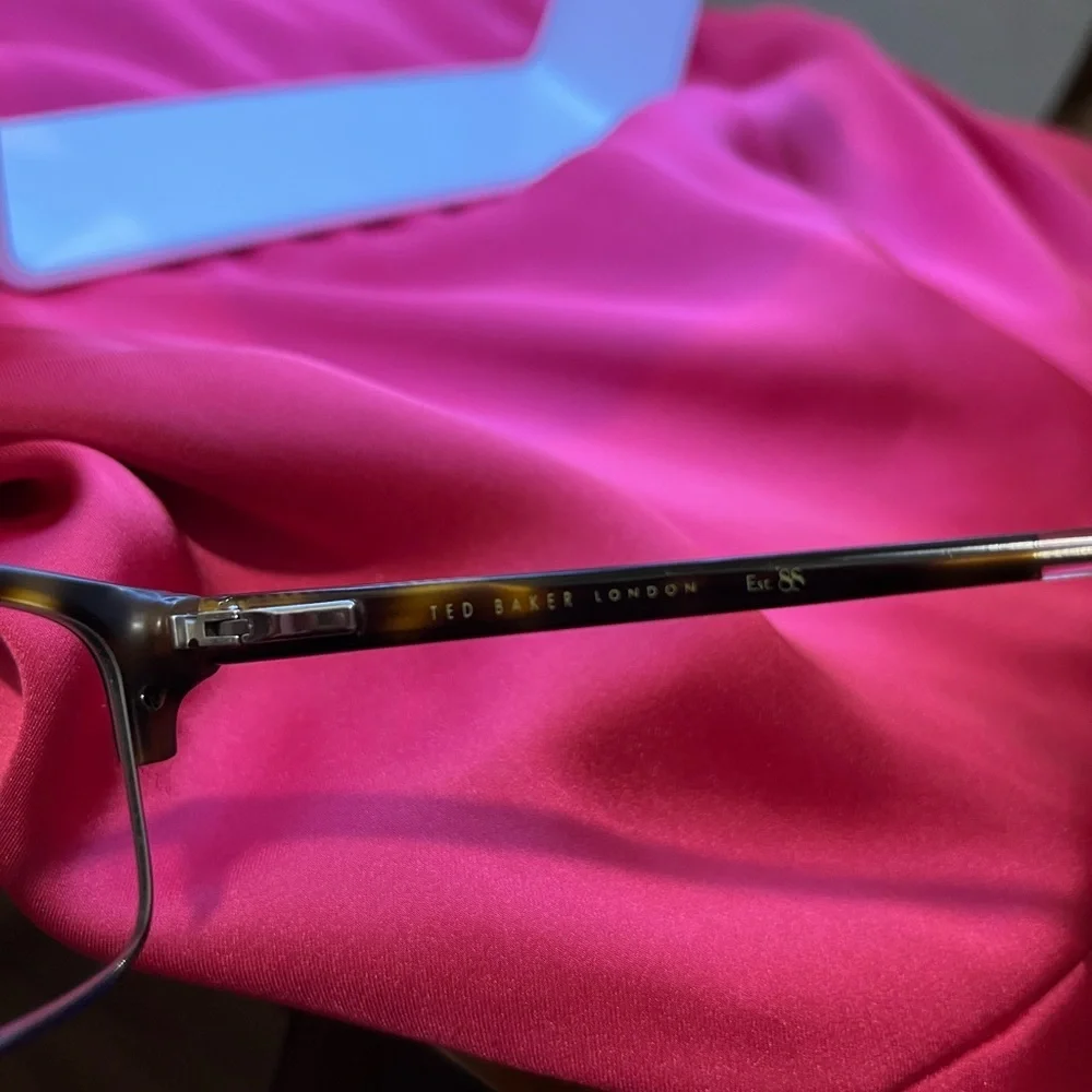 Ted Baker TM506 Eyeglasses Blk - Black Tortoise - Picture 5 of 6